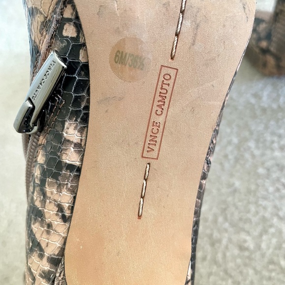 Vince Camuto snakeskin boots size 6 - Picture 3 of 6